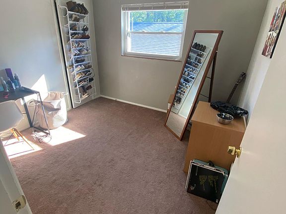 4th image of 102 N West St #4