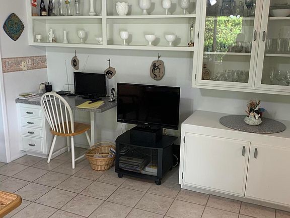 5th image of 10032 W Desert Hills Dr