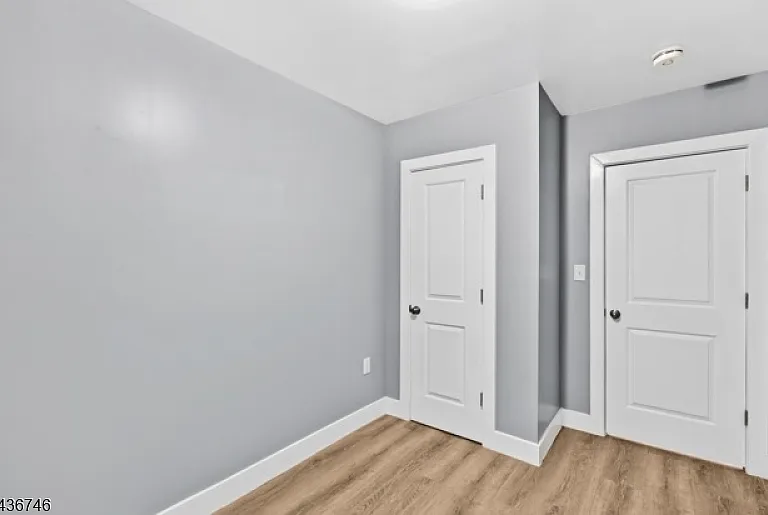 220 3rd St #17 — Photo 9