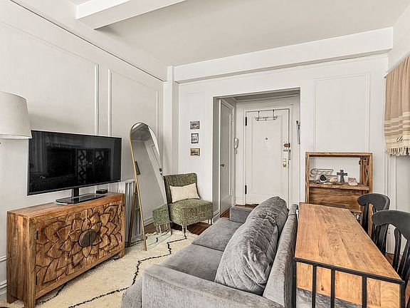 5th image of 457 W 57th St #412
