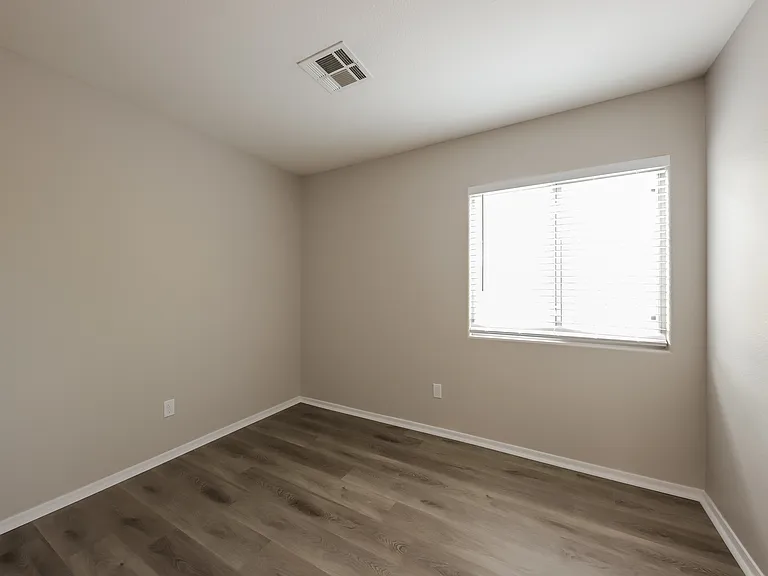 10313 N 94th Ln — Photo 11