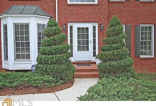 1st image of 2889 Hilton Cir NW