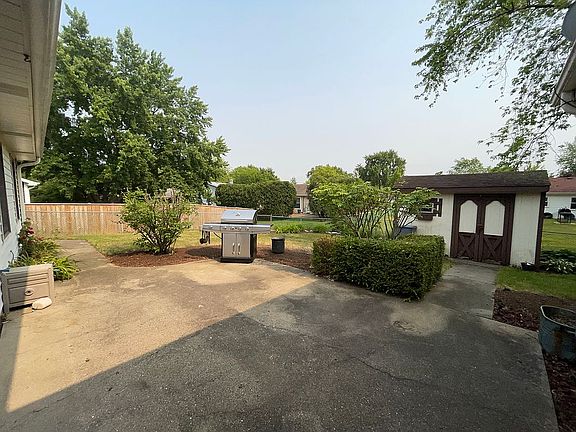 2nd image of 545 Ramblewood Ct