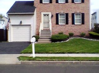 1910 Colonial Dr, Croydon, PA 19021