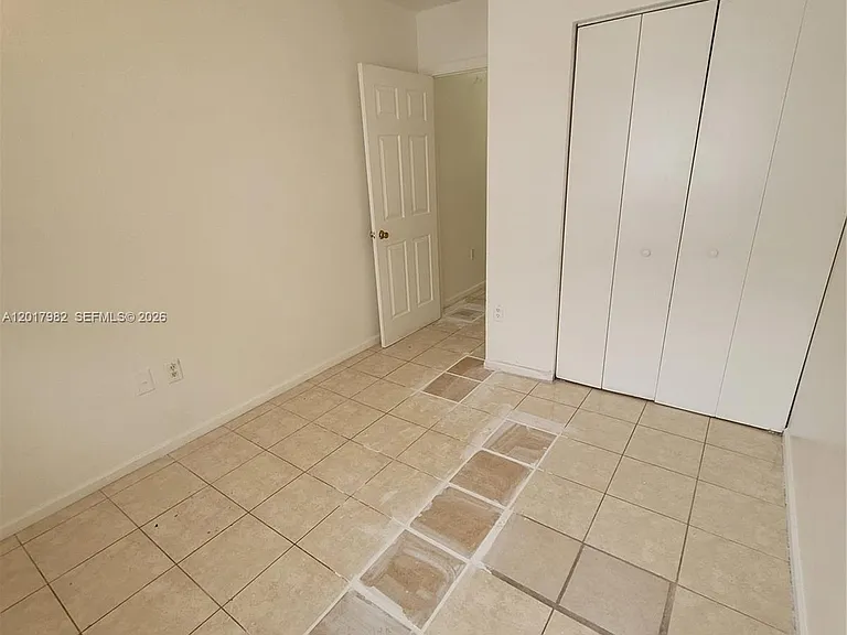 13950 NE 2nd Ave #1A — Photo 31