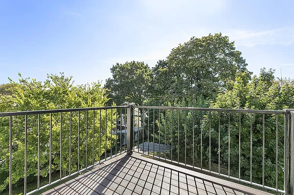 Rented by William Raveis Real Estate | media 18