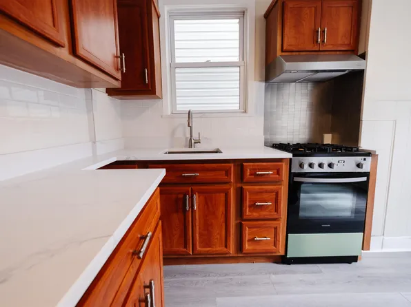 6 Apollo Street image 3 of 38