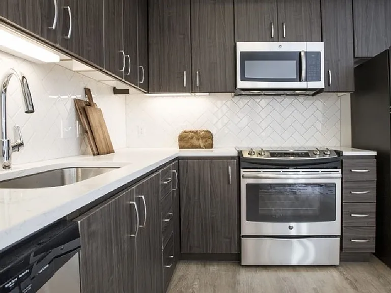 11 Marche Apartments — Photo 47