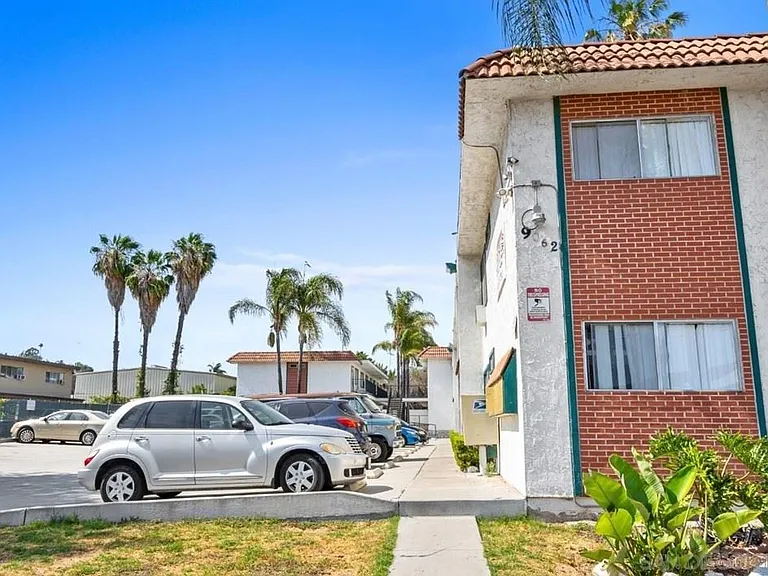 9062 Kenwood Dr — Photo 8