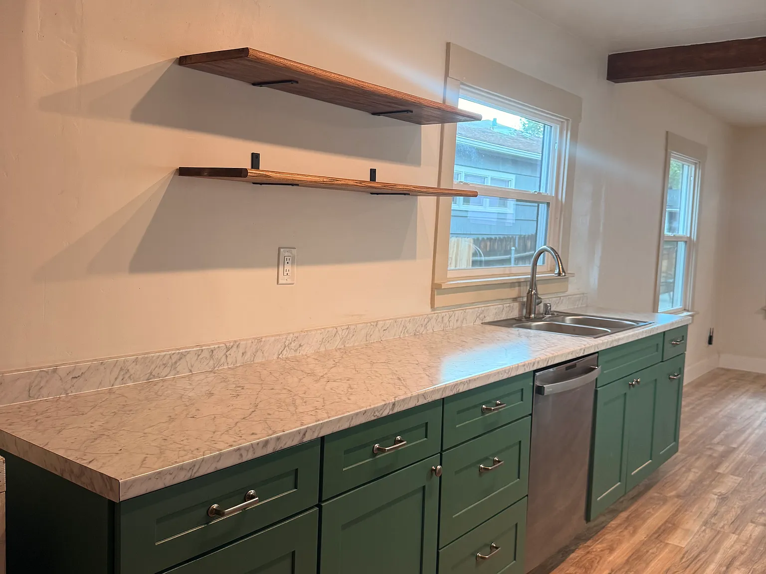 2 bed, 1000 sqft, $2,350 — Photo 4