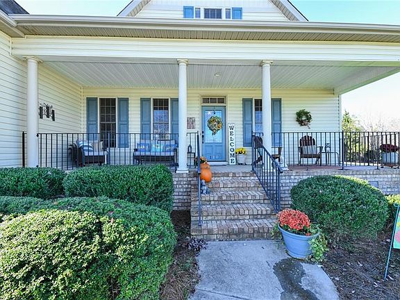 2nd image of 110 Cottondale Ct