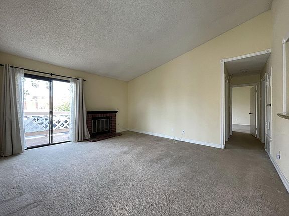 4th image of 9489 Fairgrove Ln Unit 202
