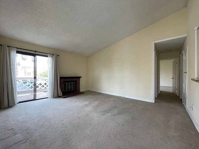 9489 Fairgrove Ln #202 — Photo 4