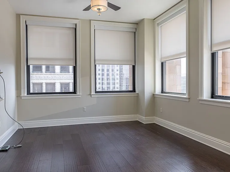 705 Olive St — Photo 4