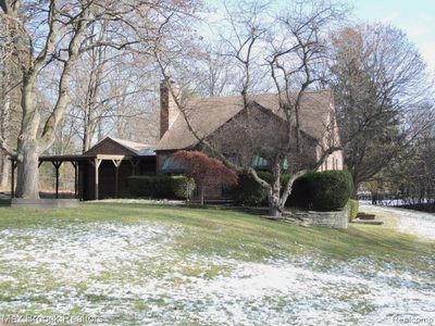 16742 Rougeway St, Livonia, MI, 48154