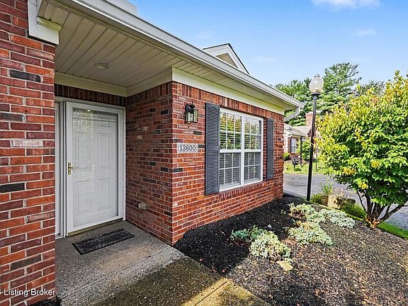 5th image of 13600 Bronte Dr