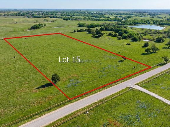 2nd image of 14 Round Top Rd