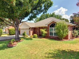 7508 Ashcroft Cir, Fort Worth, TX 76120
