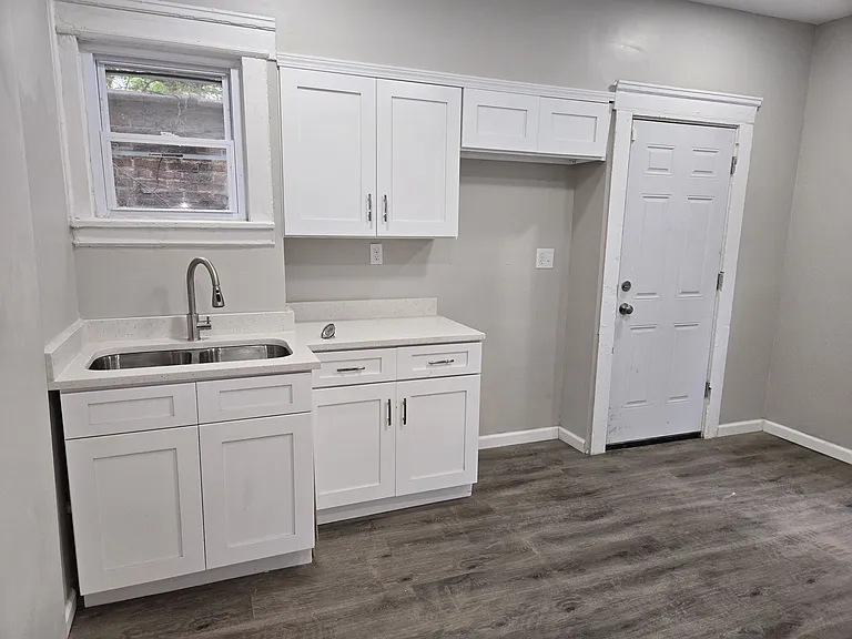 9204 Parkgate Ave #1 — Photo 8