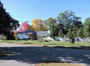 127 Florence Rd, Lowell, MA 01851