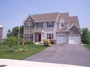 326 Willow Dell Ln, Leola, PA 17540