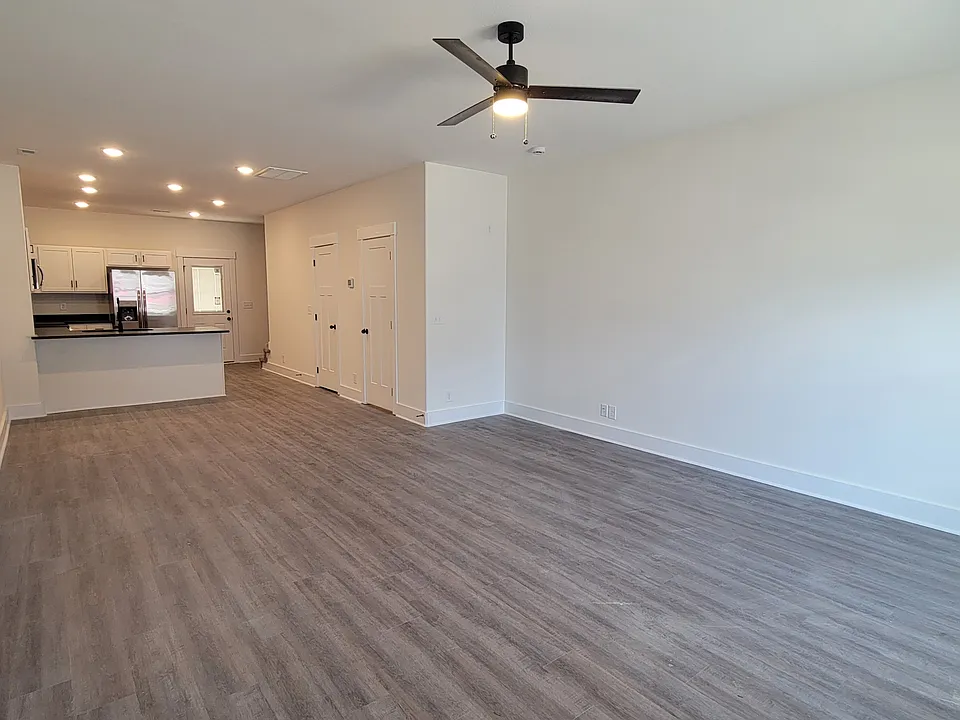312 Front Ridge Cir