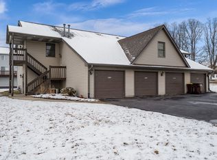 4090 Renn Hart Hills Rd, Loves Park, IL 61111