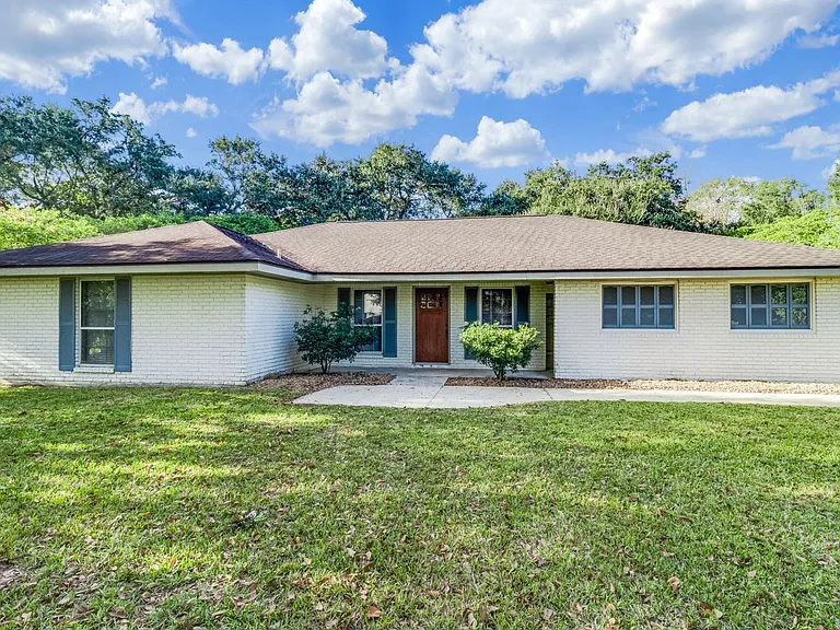 808 Tolson Rd — Photo 2