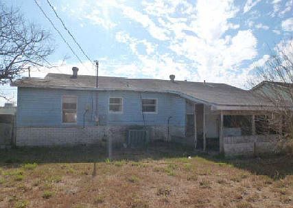 2nd image of 4918 Mount Vernon Dr