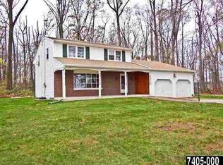 18693 Mark Ln, Stewartstown, PA 17363