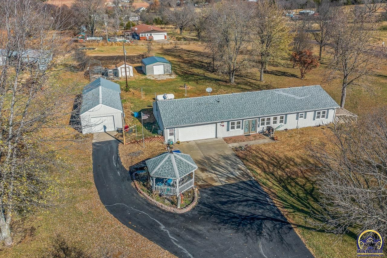 2740 SE 93rd St, Wakarusa, KS 66546 Zillow