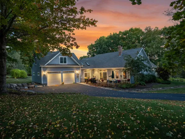 10 Eastward #10, Rockport, ME 04856