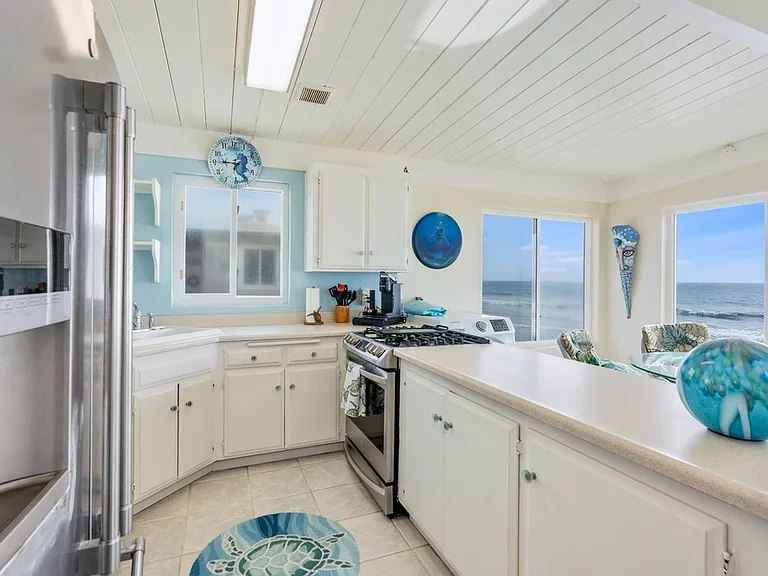 1630 Seacoast Dr #D — Photo 10