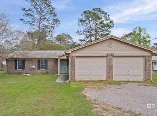 9228 Hammock Rd, Elberta, AL 36530