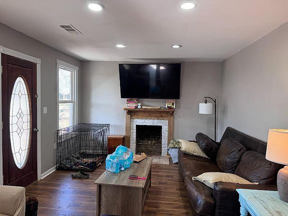 5th image of 660 Prewitt Rd