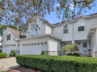 721 Cranberry Ct, Avon Lake, OH 44012