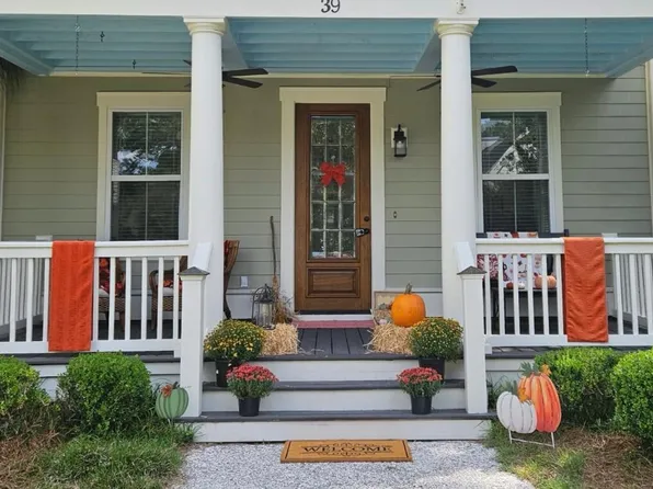 39 Sommer Lake Drive, Port Royal, SC 29902