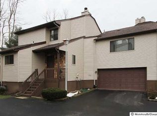 13 Westminster Ln, Middletown, NJ 07748