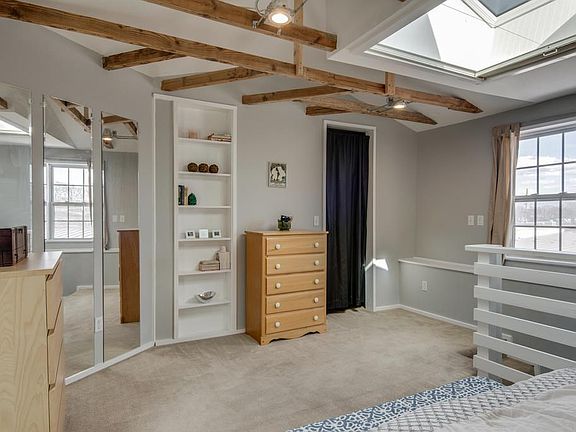 4th image of 476 Humphreys St