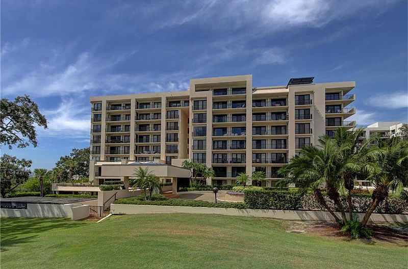 1st image of 4 Belleview Blvd APT 805