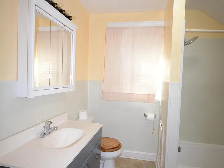 623 Guilford Ave — Photo 20