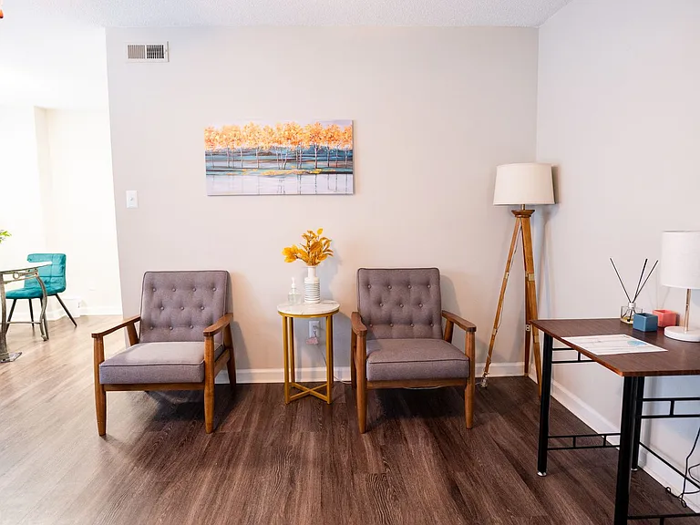 Summit 501 — Photo 2