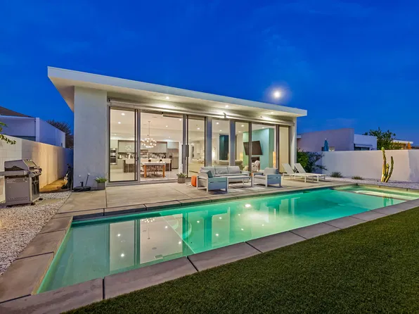 939 Bernardi Ln, Palm Springs, CA 92262