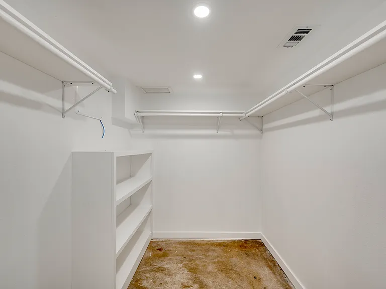 1217 Lost Oak Trl — Photo 15