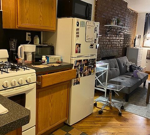2nd image of 120 Orchard St #2D