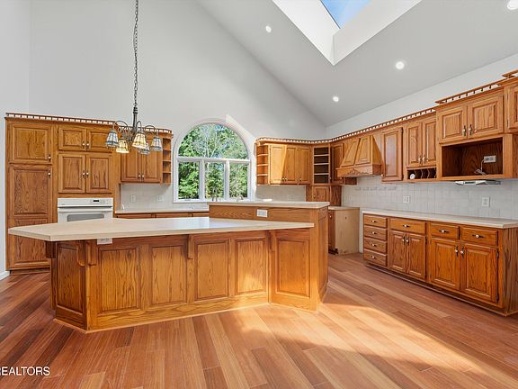 15th image of this home