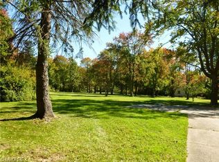 34000 Hiram Trl, Moreland Hills, OH