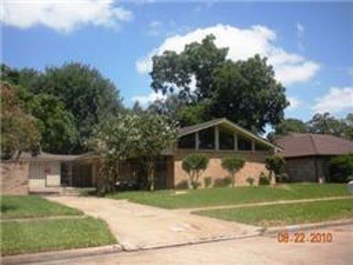 1st image of 22106 Woodrose Dr
