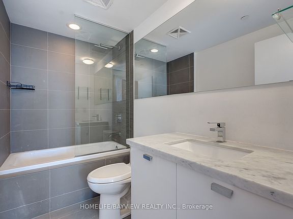 5th image of 32 Davenport Rd #703