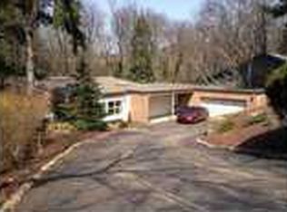 2428 Marbury Rd, Pittsburgh, PA 15221